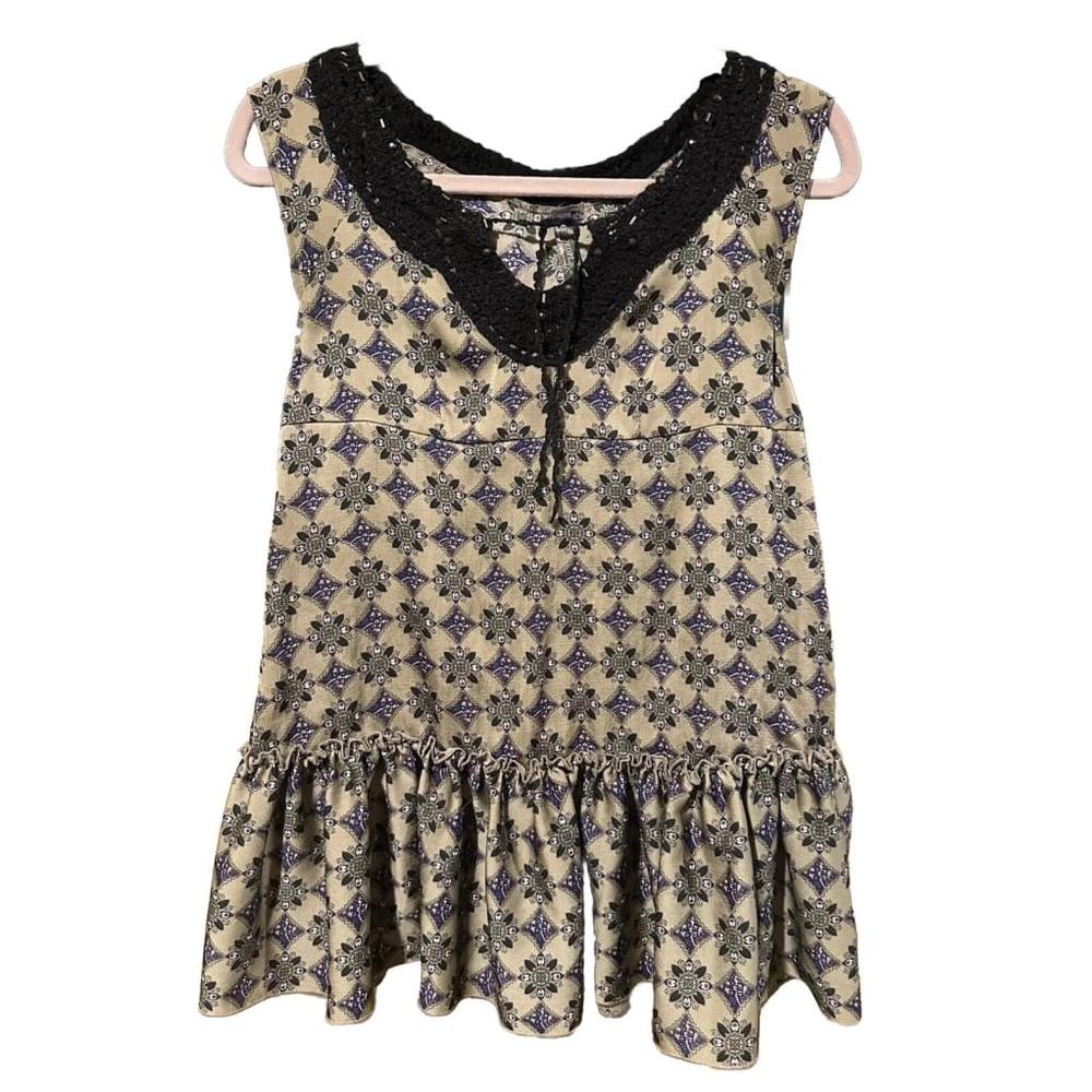 Free People SZ. 2 WIZARDS OF WAVERLEY PLACE ALEX RUSSO SELENA GOMEZ HERO SHIRT